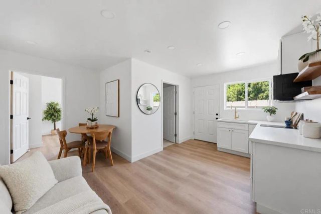 8060 Chalet Place, San Diego, CA 92126