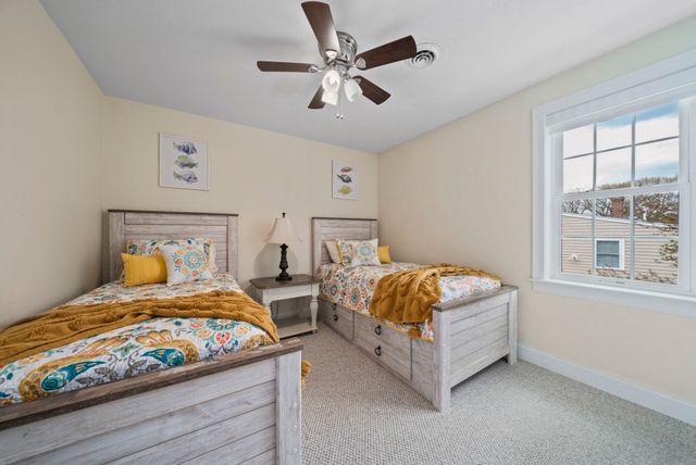 129 Bay Shore Dr, Plymouth, MA 02360