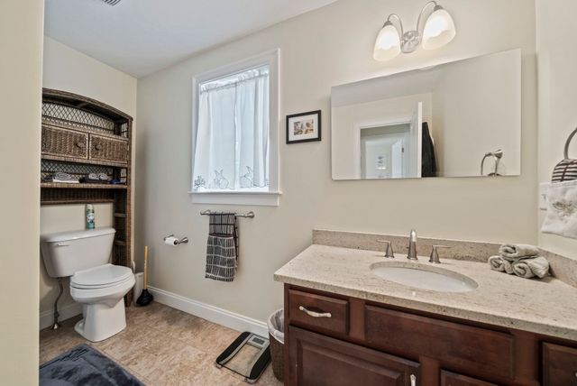 129 Bay Shore Dr, Plymouth, MA 02360
