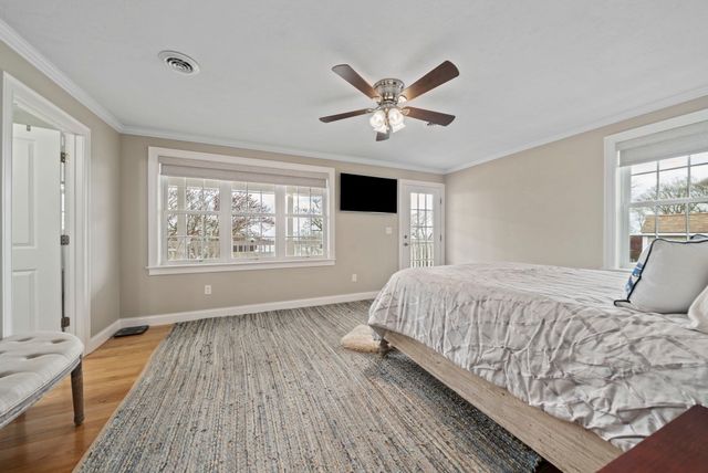 129 Bay Shore Dr, Plymouth, MA 02360