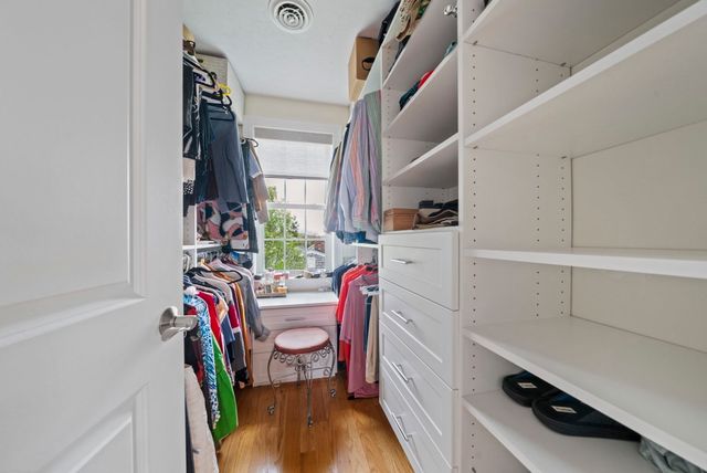 129 Bay Shore Dr, Plymouth, MA 02360