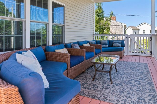 129 Bay Shore Dr, Plymouth, MA 02360