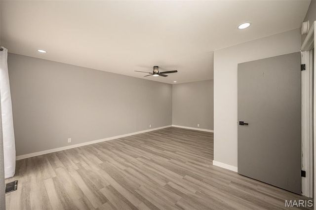 3033 Aberdeen Drive, St Louis, MO 63033