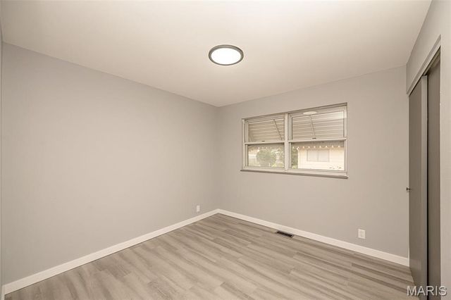 3033 Aberdeen Drive, St Louis, MO 63033