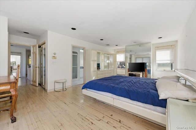 467 W Broadway, Cedarhurst, NY 11516