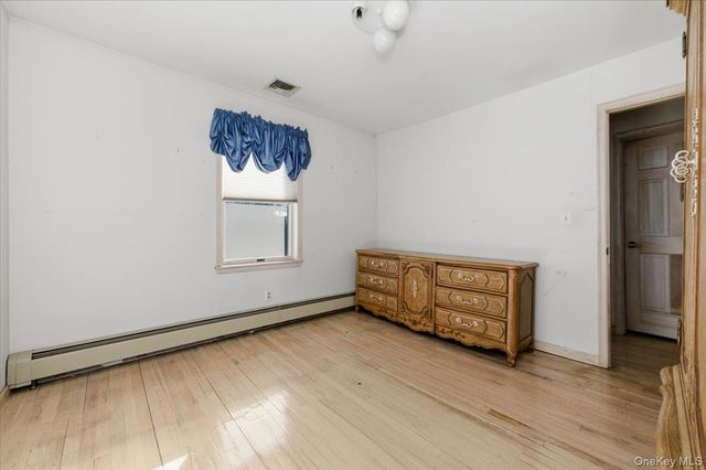 467 W Broadway, Cedarhurst, NY 11516