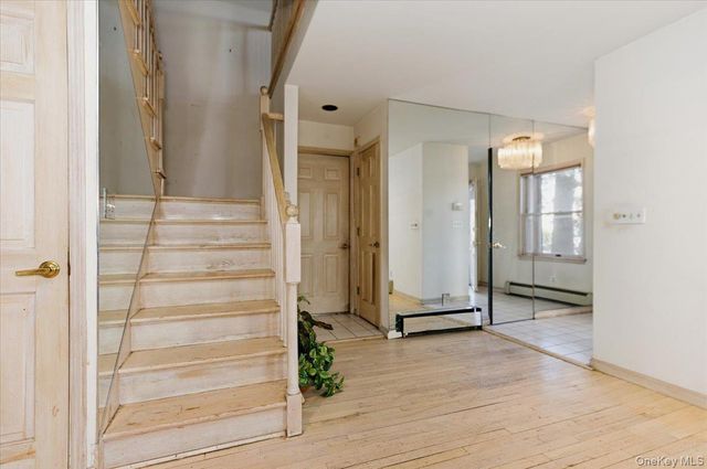 467 W Broadway, Cedarhurst, NY 11516