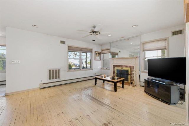 467 W Broadway, Cedarhurst, NY 11516