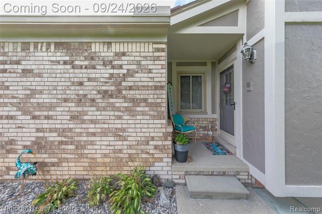 42186 Blossom Lane 40, Clinton Township, MI 48038