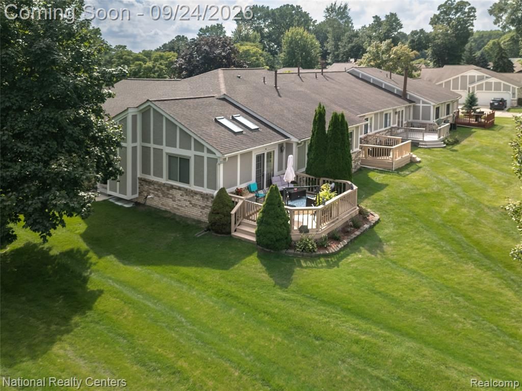 42186 Blossom Lane 40, Clinton Township, MI 48038