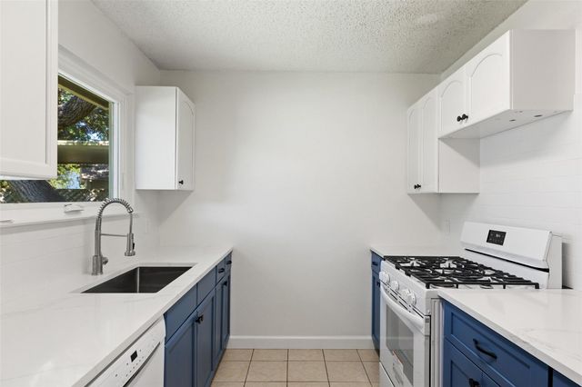 2808 Firecrest DR, Austin, TX 78748