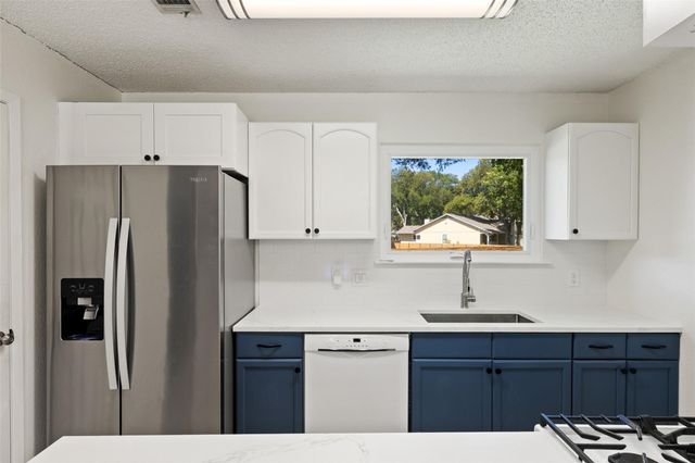 2808 Firecrest DR, Austin, TX 78748