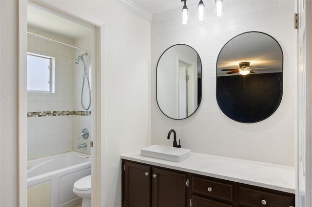 2808 Firecrest DR, Austin, TX 78748