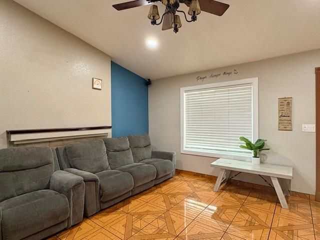 3520 HALLSBORO Ct, Modesto, CA 95357