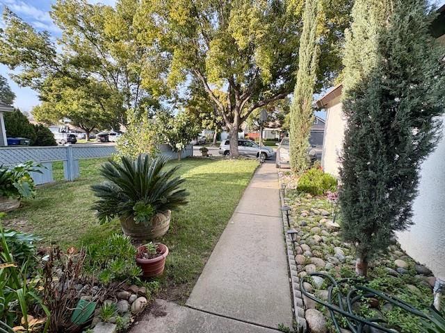 3520 HALLSBORO Ct, Modesto, CA 95357