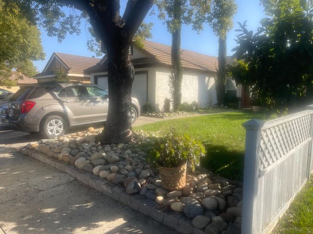 3520 HALLSBORO Ct, Modesto, CA 95357