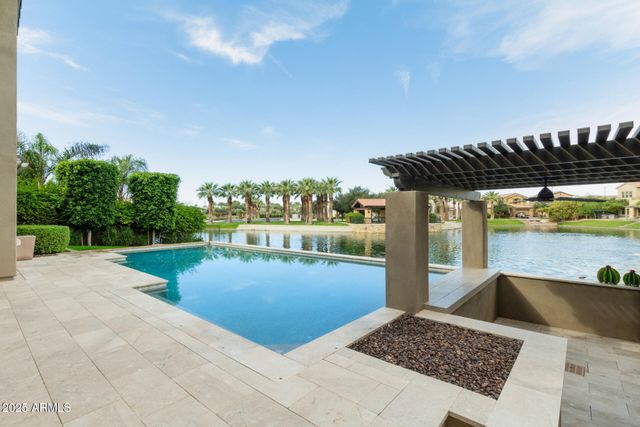 4322 S GARDENIA Drive, Chandler, AZ 85248