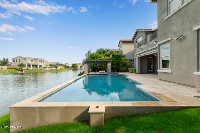 4322 S GARDENIA Drive, Chandler, AZ 85248