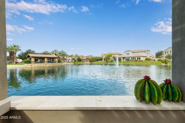 4322 S GARDENIA Drive, Chandler, AZ 85248