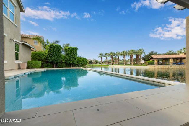 4322 S GARDENIA Drive, Chandler, AZ 85248