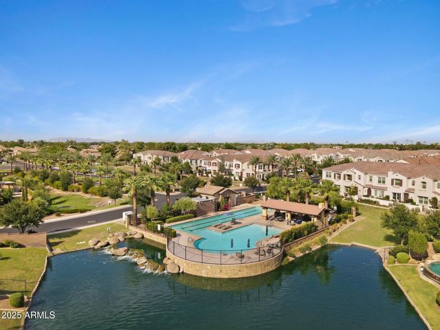 4322 S GARDENIA Drive, Chandler, AZ 85248