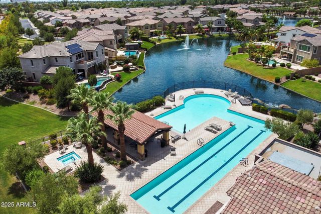 4322 S GARDENIA Drive, Chandler, AZ 85248