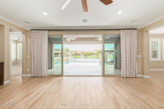 4322 S GARDENIA Drive, Chandler, AZ 85248