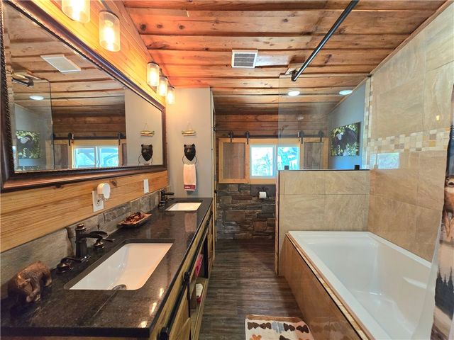 824 County Road 455, Berryville, AR 72616