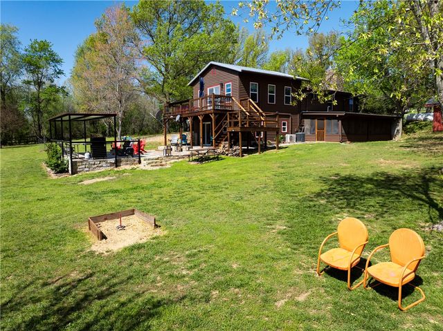 824 County Road 455, Berryville, AR 72616