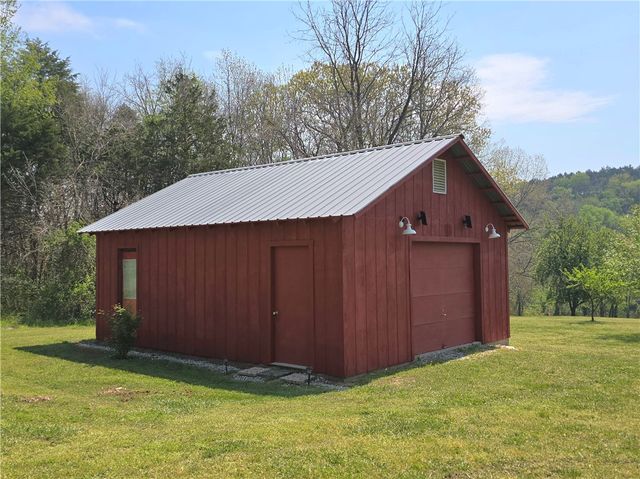 824 County Road 455, Berryville, AR 72616