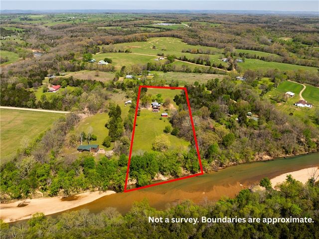 824 County Road 455, Berryville, AR 72616