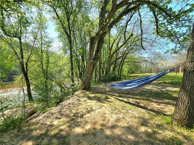 824 County Road 455, Berryville, AR 72616