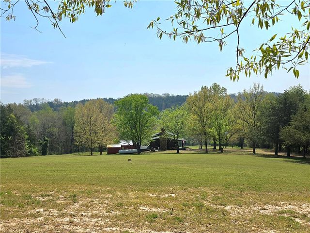 824 County Road 455, Berryville, AR 72616