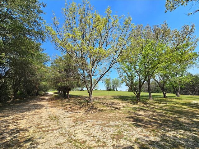 824 County Road 455, Berryville, AR 72616