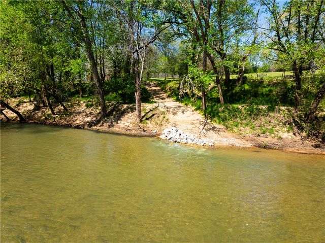 824 County Road 455, Berryville, AR 72616