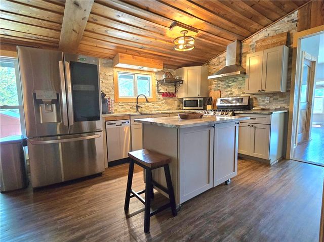 824 County Road 455, Berryville, AR 72616