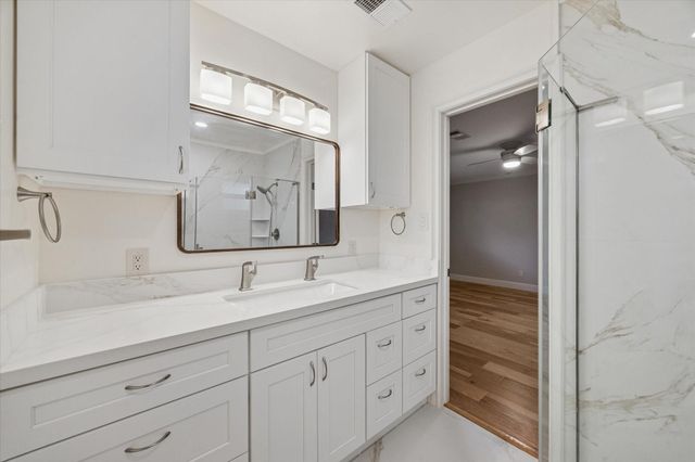 10422 Raritan Drive, Houston, TX 77043