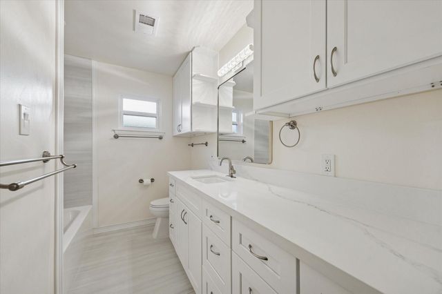 10422 Raritan Drive, Houston, TX 77043