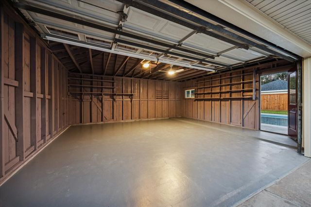 10422 Raritan Drive, Houston, TX 77043