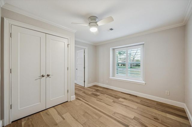 10422 Raritan Drive, Houston, TX 77043