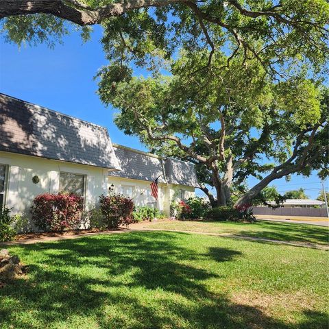 14492 OAKGLEN DRIVE N, Largo, FL 33774
