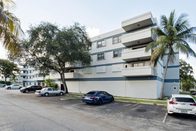 1891 N 61st Avenue 206, Hollywood, FL 33024