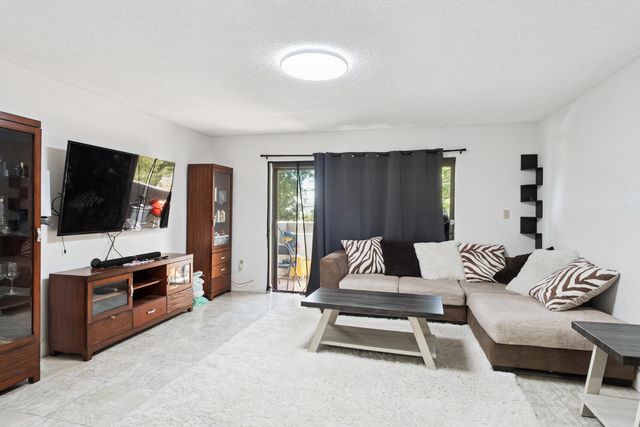 1891 N 61st Avenue 206, Hollywood, FL 33024