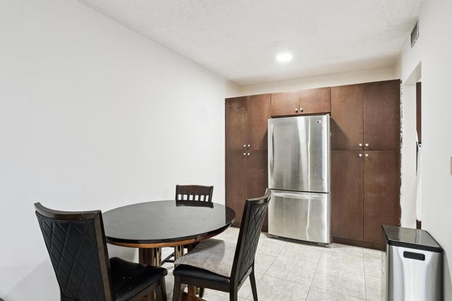 1891 N 61st Avenue 206, Hollywood, FL 33024