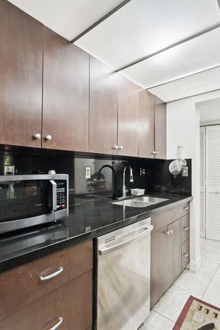 1891 N 61st Avenue 206, Hollywood, FL 33024
