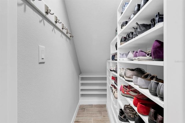 19421 MONARCH WIND WAY, Lutz, FL 33558