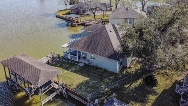 27 Marina Court, Coldspring, TX 77331