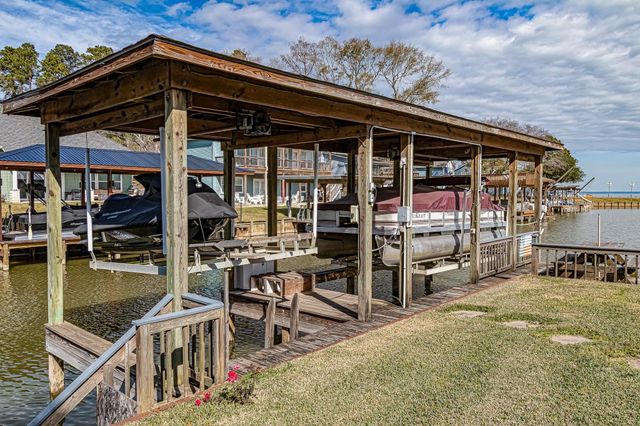 27 Marina Court, Coldspring, TX 77331