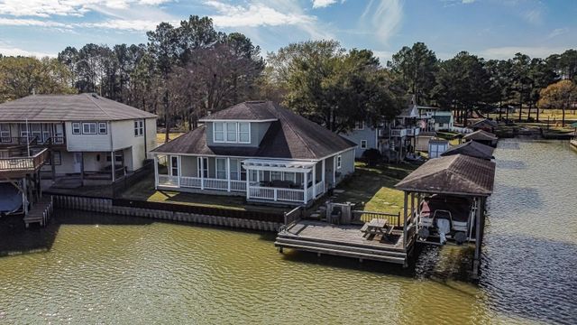 27 Marina Court, Coldspring, TX 77331