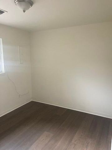 23484 Larkshire Street, Farmington Hills, MI 48336